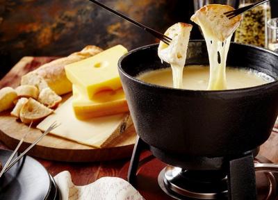 فوندوی پنیر، محبوب ترین غذای ملی سوئیس