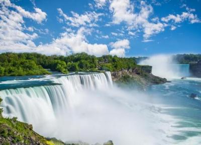 سفر به سرزمین افرا: جادوی بی پایان در جاذبه های گردشگری کانادا